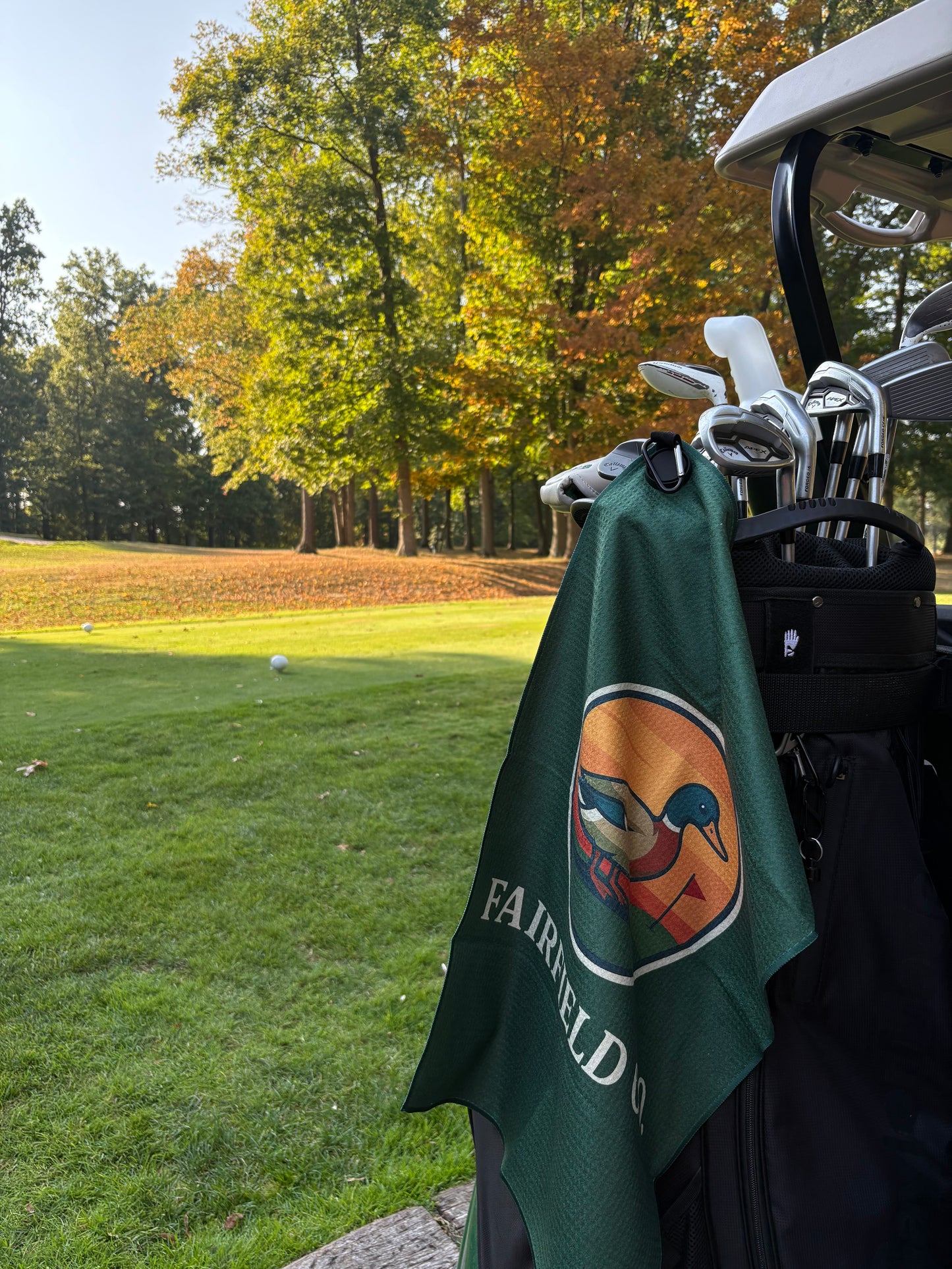 Fairfield Co. Field & Fairway Towel — Premium Microfiber w/ Magnet & Clip